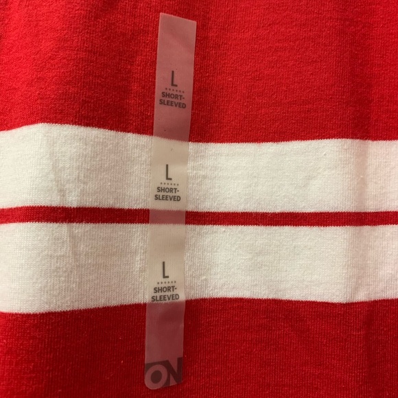 Men’s Old Navy red striped polo shirt 🍎 - Picture 3 of 4